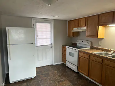 5-10, 15-26 Lee Drive, Martinsville - 11