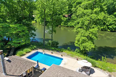 9279 New Harmony Road, Martinsville - 32