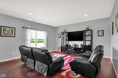 180 Blue Lace Drive, Whiteland - 17