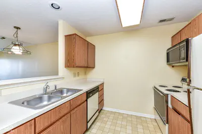 7238 Harbour Isle, Indianapolis - 9