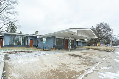 225 College Drive, Anderson - 2
