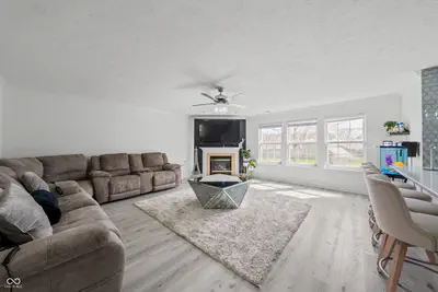 11103 Bear Hollow Drive, Indianapolis - 6