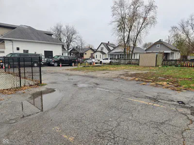 1915 Southeastern Avenue, Indianapolis - 44