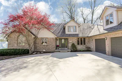 5571 Red Oak Drive, Greenfield - 59