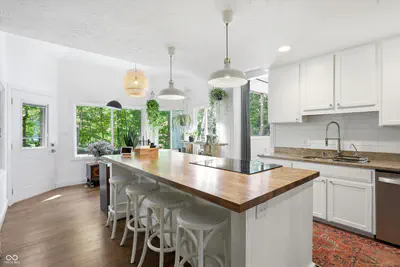 1954 Lakeview Drive, Avon - 6