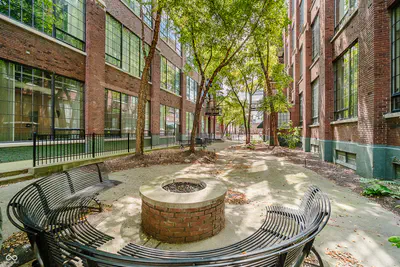 624 Walnut Street, Indianapolis - 17