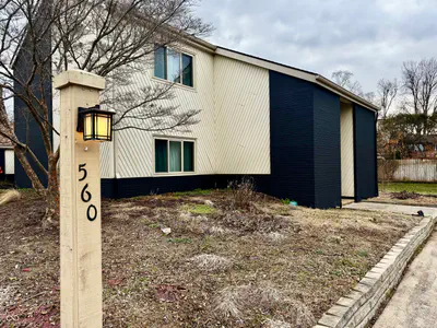 560 Sir Lancelot Drive, Seymour - 52