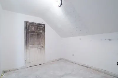 817 Division Street, Indianapolis - 27