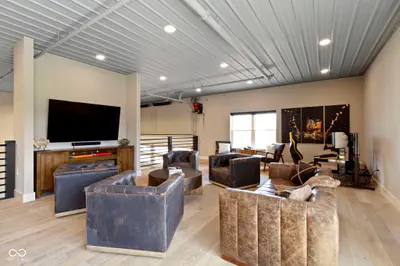 17745 Motor District Circle, Westfield - 10