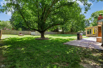 2577 Horizon Boulevard, Greenwood - 66