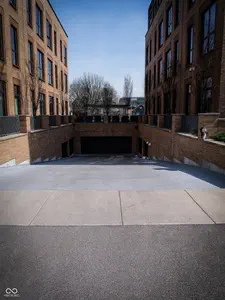 855 East Street, Indianapolis - 53