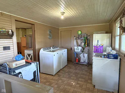 2438 500, Crawfordsville - 11