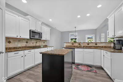 12160 Wolverton Way, Fishers - 16