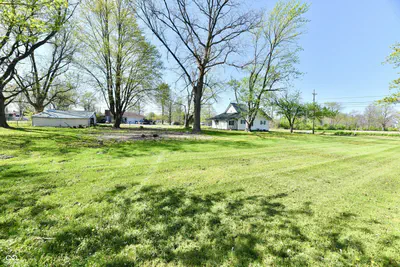 4992 100, New Palestine - 38