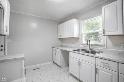 2042 Kessler Boulevard North Drive, Indianapolis - 10
