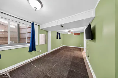 403 Lafayette Street, Cloverdale - 35