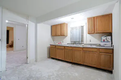 817 Division Street, Indianapolis - 17