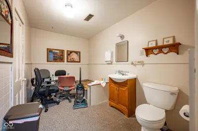 814 Washington Street, Greencastle - 73