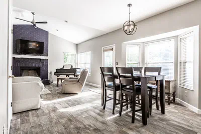 8688 Buffett Parkway, Fishers - 10