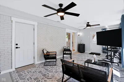 2577 Horizon Boulevard, Greenwood - 33