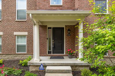 9448 Oakley Drive, Indianapolis - 3