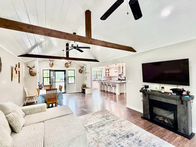 6539 Baltimore Road, Monrovia - 8