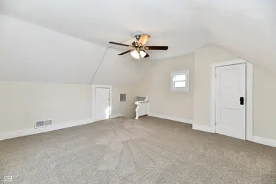 4992 100, New Palestine - 25