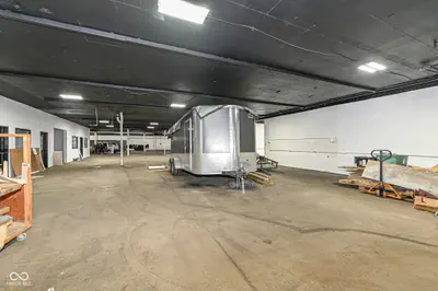 2401 Monroe Street, Muncie - 12