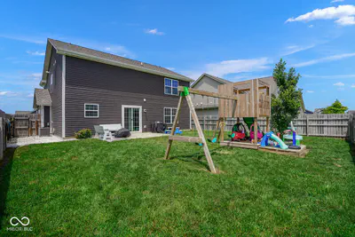 437 Thunderwood Drive, Greenfield - 60