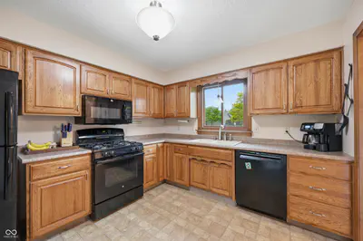 848 Bennett Court, Carmel - 6