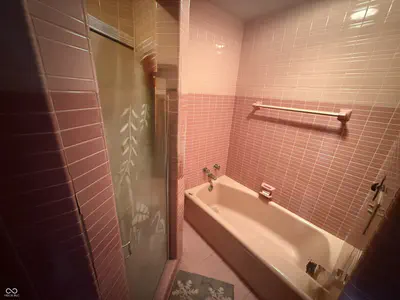 225 College Drive, Anderson - 27