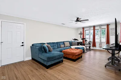 2577 Horizon Boulevard, Greenwood - 24