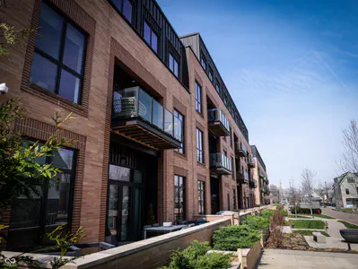855 East Street, Indianapolis - 55