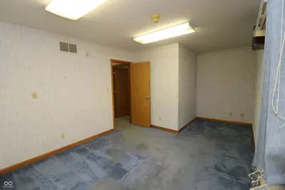1720 Lafayette Road, Crawfordsville - 29