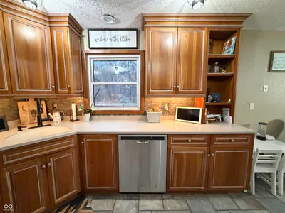825 Krislynn Woods Avenue, West Terre Haute - 34