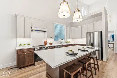7833 Clearwater Cove Drive, Indianapolis - 10