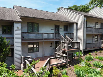 2048 Waters Edge Drive, Bloomington - 28