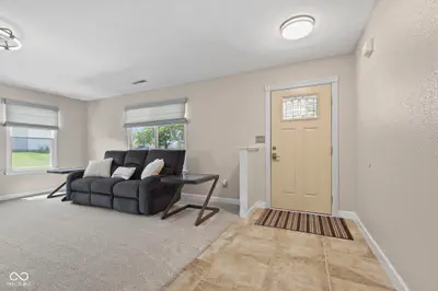 435 Lake Shore Court, Franklin - 4