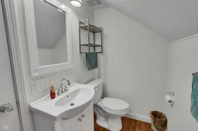 2222 Chestnut Street, Columbus - 28