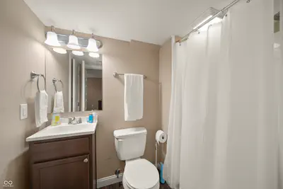 10599 Geist View Drive, Fishers - 44