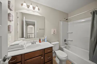 10599 Geist View Drive, Fishers - 24