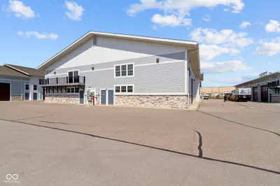 17745 Motor District Circle, Westfield - 28