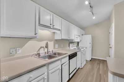 209 Faulkner Court, Carmel - 5
