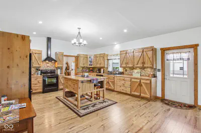 6070 County Road 200, Avon - 14