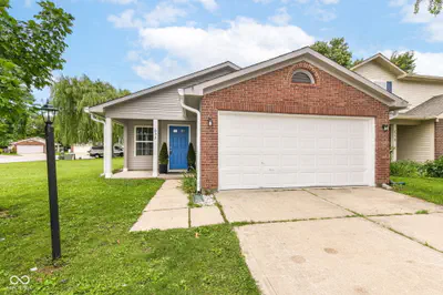 652 Meadows Edge Lane, Indianapolis