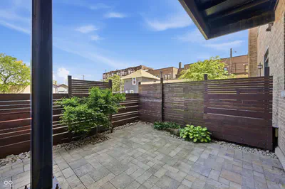 825 Delaware Street, Indianapolis - 29