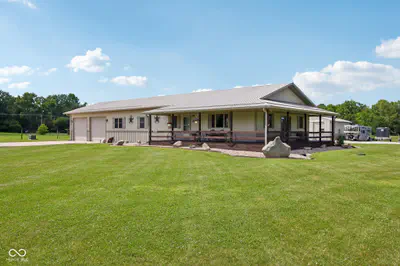6070 County Road 200, Avon - 4