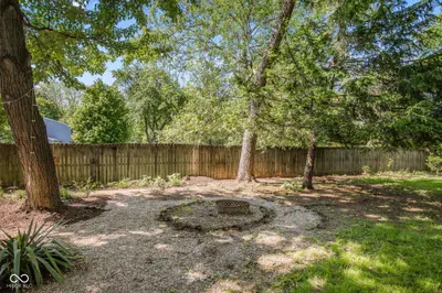 9222 Allisonwood Drive, Indianapolis - 40
