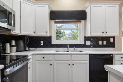 5836 Monticello Square Lane, Indianapolis - 18
