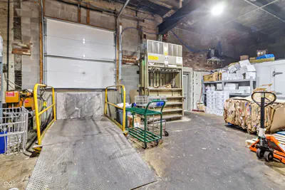 201 Main Street, Fairmount - 21